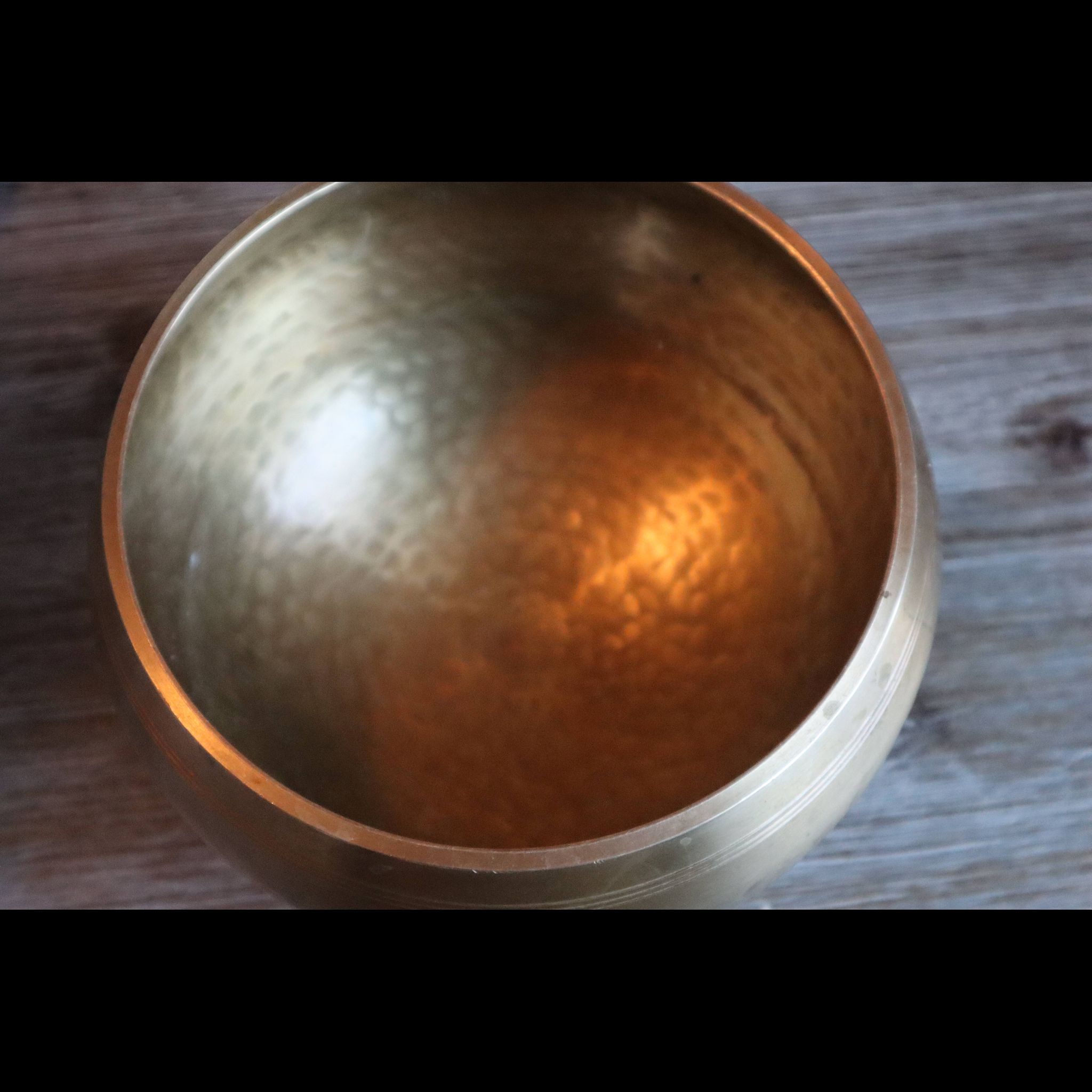 Singing bowl Hand hammered 6 inch - Image 2
